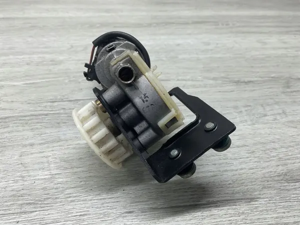 Motor ajuste asiento OEM 1298208842 Mercedes SL R129 image 4