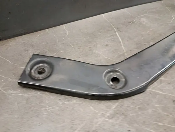 Support de phare avant gauche VW Tiguan II image 2