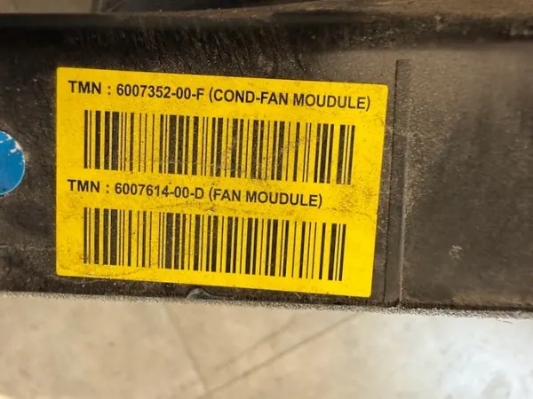 Tesla Model S AC-kondensorfläkt OEM 6007352-00-F image 4
