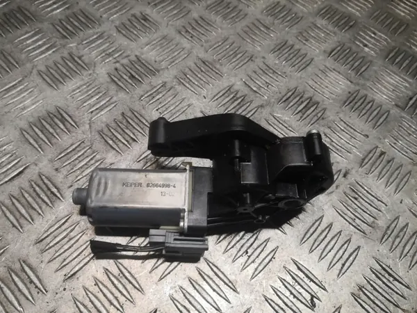 Mercedes-Benz ML W166 Stoelmotor OEM 826649984 Links Voor image 2