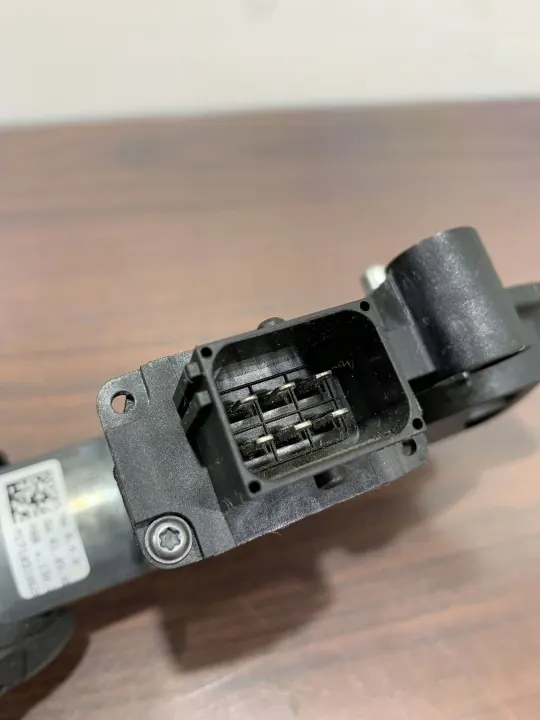 Motor de ventana puerta delantera Alfa Romeo Stelvio OEM M16222 image 3