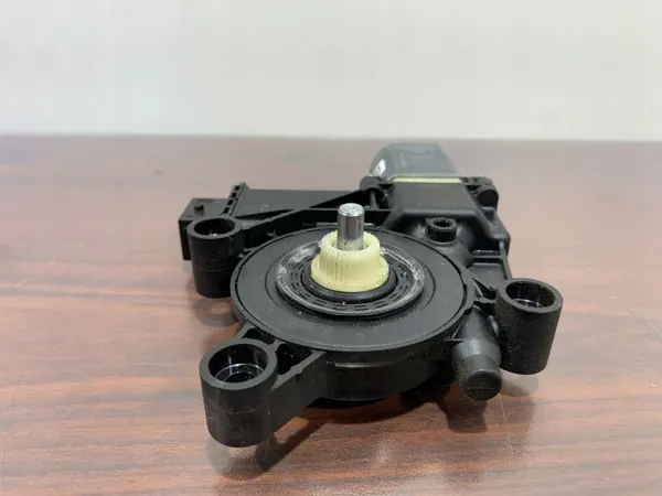 Motor de ventana puerta delantera Alfa Romeo Stelvio OEM M16222 image 5