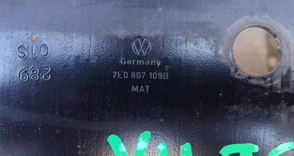 Etupuskuri VW T5 03-08 OEM 7E0807109B image 3