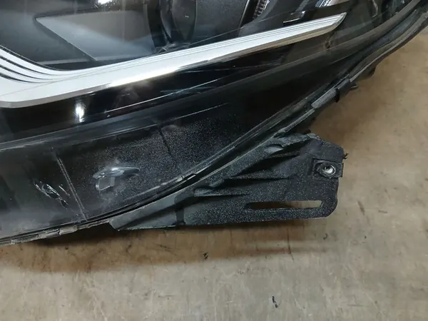 Opel Zafira C LIFT FULL LED Vasemman Puolen Ajovalot image 3