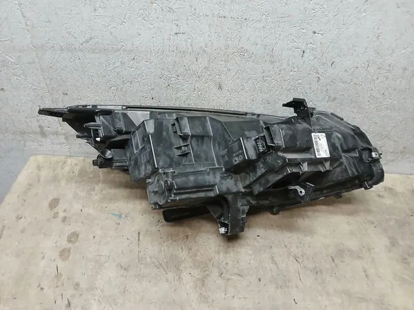 Opel Zafira C LIFT FULL LED Vasemman Puolen Ajovalot image 6