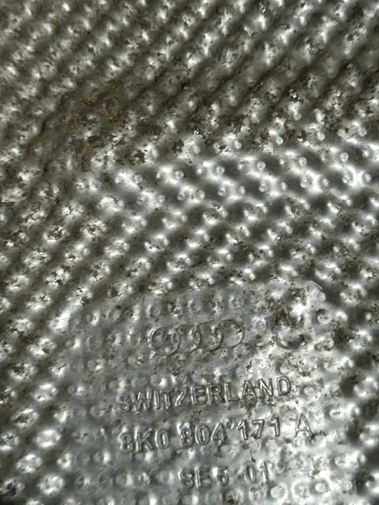 Protetor térmico de escape Audi A4 B8 image 6