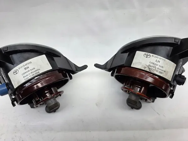 Farol de neblina Toyota Corolla E21 Verso OE 81220-0F010 image 4