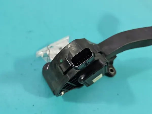 Jaguar XE Kaasupoljinpotentiometri OEM E1521-235420 image 4