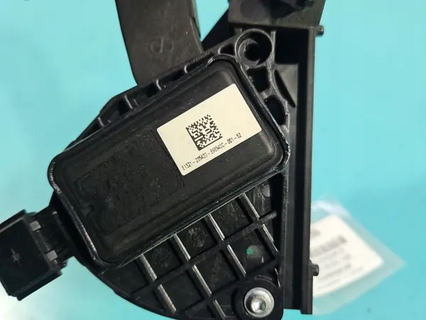Jaguar XE Kaasupoljinpotentiometri OEM E1521-235420 image 5