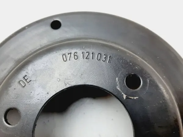 2008 Volkswagen Crafter Polea de bomba de agua 076121031 image 5