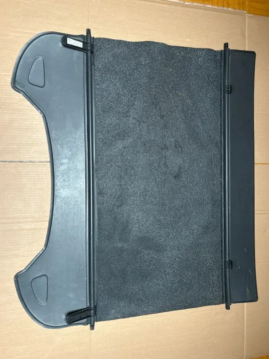 Rodillo de maletero Dacia Duster 1 2010-17 OEM 799220025R image 3