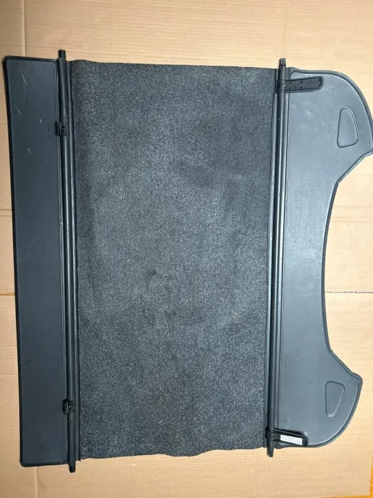 Rodillo de maletero Dacia Duster 1 2010-17 OEM 799220025R image 4