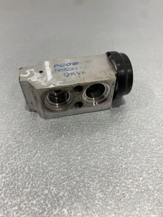Kia Klima-Expansionsventil OEM FBZ18209 - Gebraucht image 3