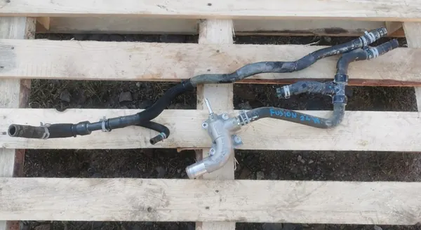 Tubo de Água Ford MK5 Fusion Mondeo Híbrido 2.0 image 1