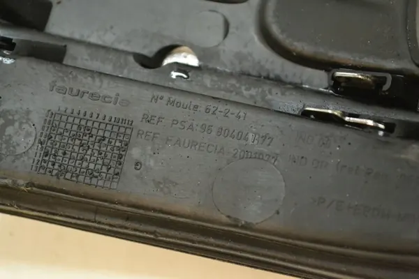 Grille de pare-chocs avant gauche Citroen C4 Picasso I 9680404177 image 4