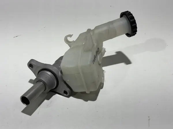 Mitsubishi OE Bromsvätskebehållare - Begagnad del image 4