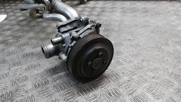 Pompe à eau & tuyaux OEM pour Volvo XC90 I 4.4 V8 image 9