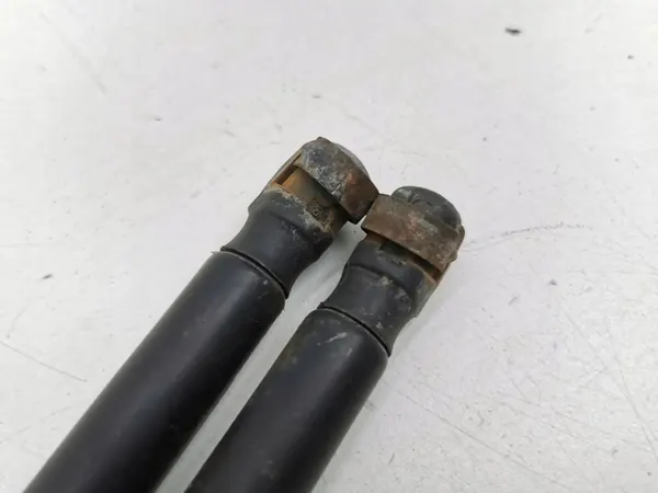 Komplett stötdämpare Audi A2 2001 / Bagageutrymmesaktuator OEM image 4