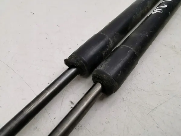 Komplett stötdämpare Audi A2 2001 / Bagageutrymmesaktuator OEM image 7