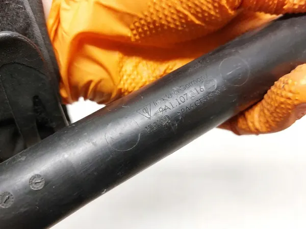 Turboahtimen vesiputki Porsche Cayman 981 9A1107016 image 4