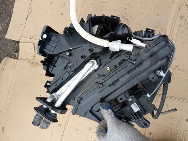 Toyota OE Lämmitys OEM 87010-02v70 Auris II 13-18 image 7