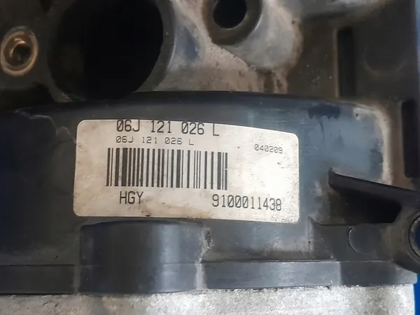 Vattenpump VW Skoda Seat Audi 2.0 TFSI CCZ 06J121026L image 2