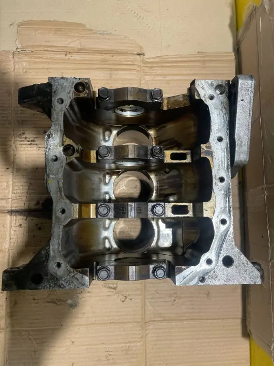 Bloque motor Toyota Aygo OEM AWJ1681 - Usado image 6