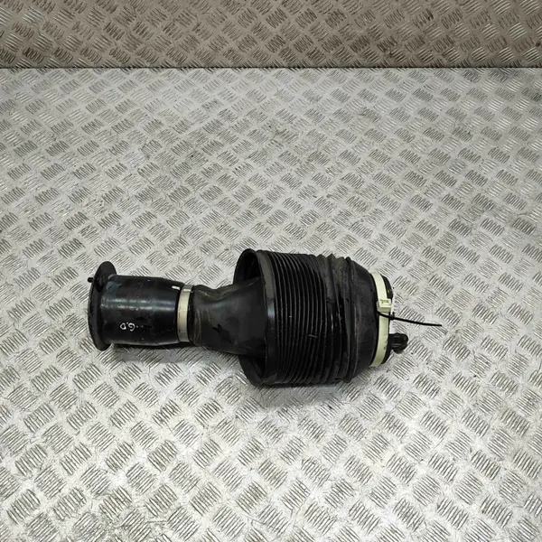 Hinterer rechter Stoßdämpfer OEM 48080-60010 image 2