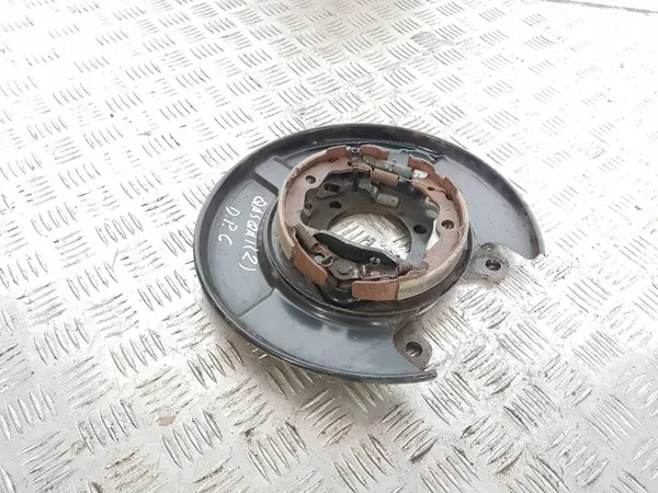 Zapatas de freno de mano Nissan OEM NBKD9043GC - Usado image 2