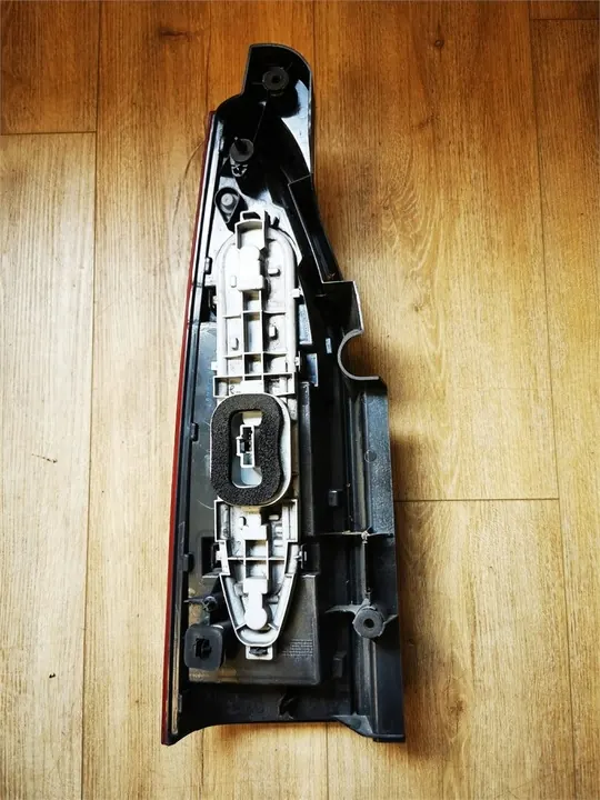 Lámpara trasera derecha Citroen Berlingo III Peugeot Partner III image 6