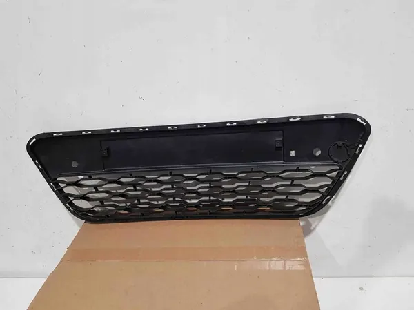 Framventilationsgaller KIA Rio 2012 under bakre stötfångare OEM image 4