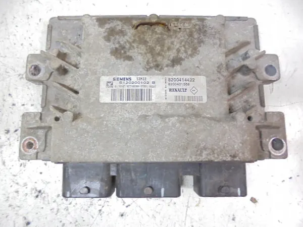 Unidad de Control Motor OEM 8200414422 Renault Modus 1.2 image 2