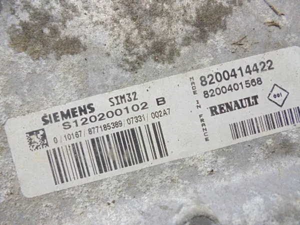 Unidad de Control Motor OEM 8200414422 Renault Modus 1.2 image 4
