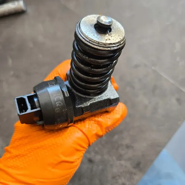 Iniettore carburante Volkswagen Sharan 2001 | Nr. pezzo: 038130073BE image 4