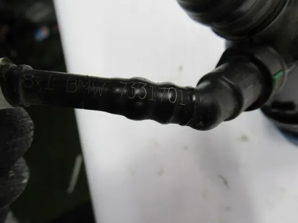 BMW AdBlue-fyllningsrör OEM 7331701 - Begagnad image 3