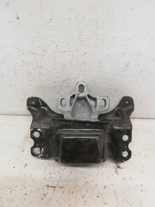 Vaihteiston tuki Volkswagen PASSAT B8 5Q0199555AD image 2