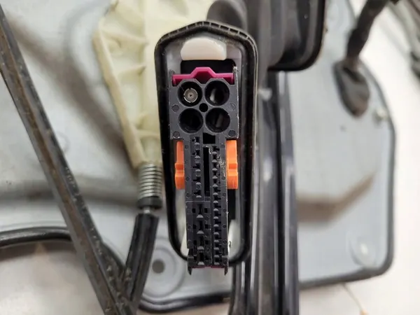 Elevador de vidro dianteiro esquerdo VW Caddy III EU image 3