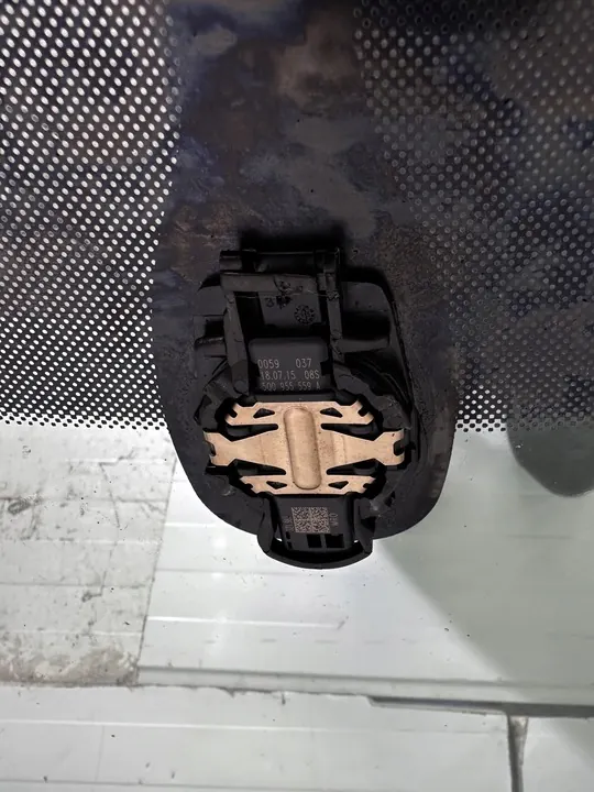 VW Passat B8 2018 Frontscheibe Sensor 5Q0955559A image 5