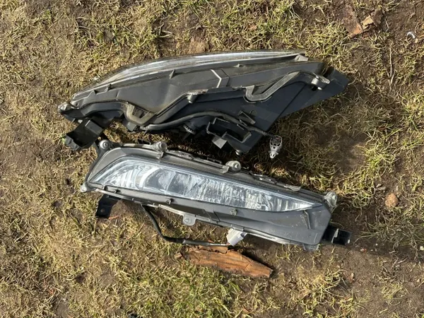 Lexus RX IV Rechter Front DRL Halogen OEM KOITO 48-217 image 2