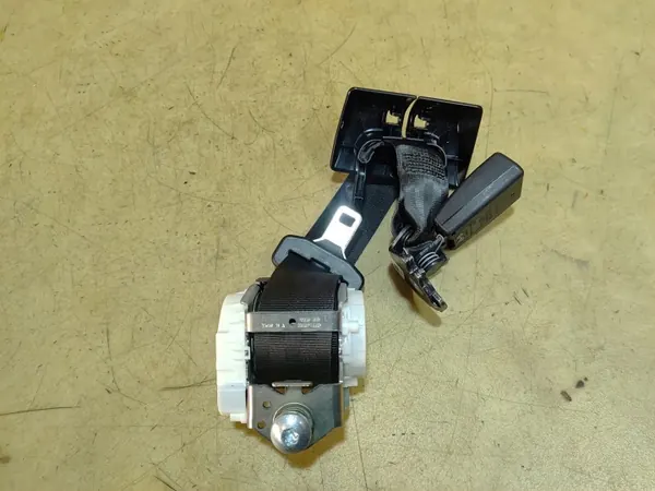 Ford Focus MK3 Rückmitte Sicherheitsgurt OEM FOCUS MK3 PAS image 4