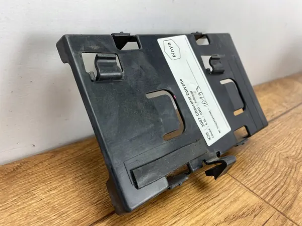 Fästbracket OEM 15774746PINYA för Chevrolet Corvette C6 image 2