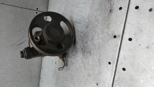 Bomba dirección OEM VOLVOMAR-140345 Mazda 323F image 2