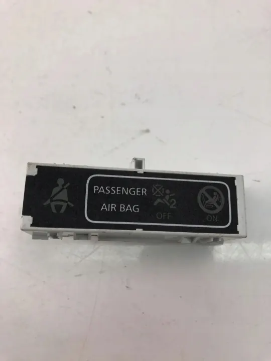 Gebrauchter Renault OE Bordcomputer OEM 20615599 image 2