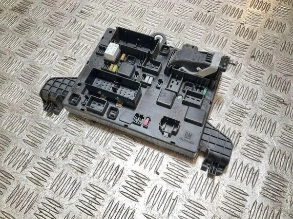 Module confort OEM 13449200 pour Opel Astra J GTC image 2