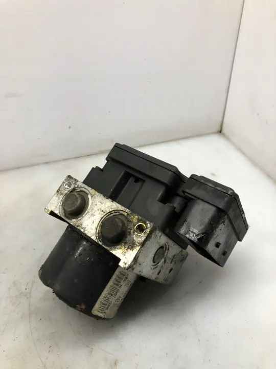 ABS-pumpstyrenhet OEM 10.0970-1109.3 - Begagnad image 4