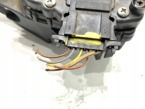 Gaspotentiometer Audi A4 B7 2.0 140PK 04-08 8E1721523C image 4