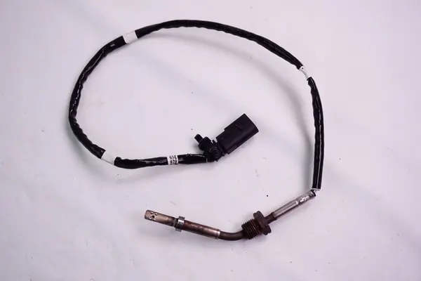 Exhaust Gas Temperature Sensor VW Transporter T5 image 1