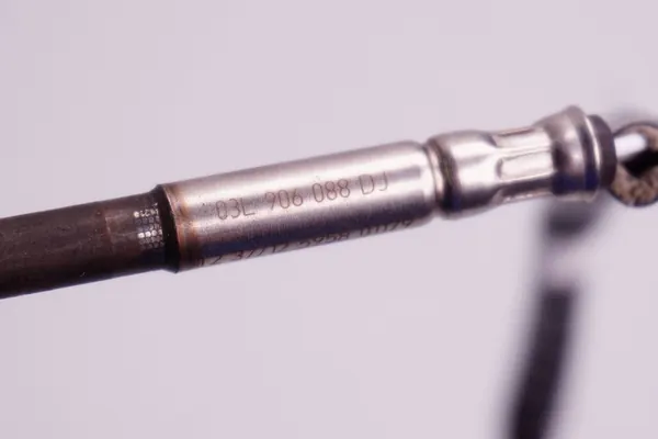 Exhaust Gas Temperature Sensor VW Transporter T5 image 2