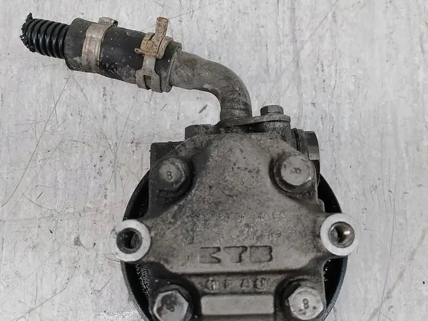 Bomba de direção assistida Mazda 2 (03-07) 1.4 HDI 2S6C3A696DD image 3