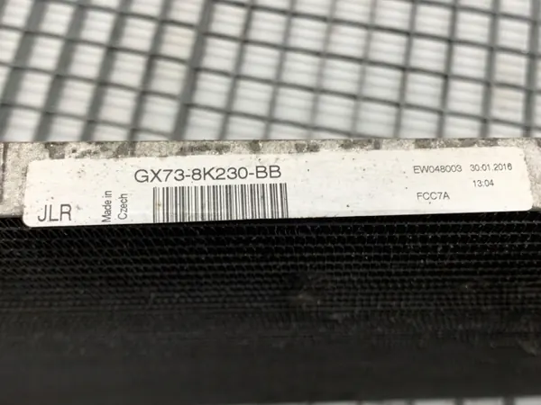Radiateur d'eau OEM GX73-8K230-BB pour Jaguar F-Pace image 3